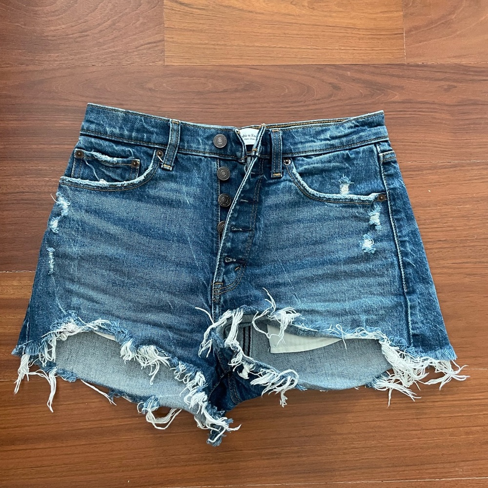 Abercrombie & Fitch High Rise Mom Jean Shorts Size 26